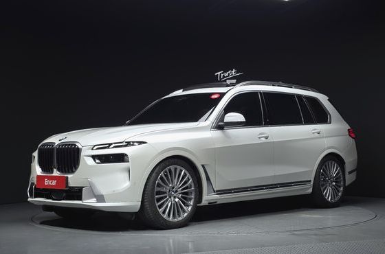 BMW X7 xDrive 40i Design Pure Excellence 7-Seater — пробег 7 539 км — фото 1 из 5
