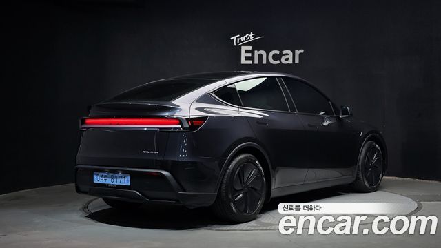 Tesla Model Y Long Range AWD — пробег 16 469 км — фото 2 из 5