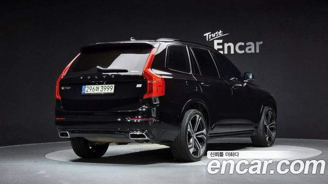 Volvo XC90 T8 R-Design Hybrid — пробег 126 528 км — фото 2 из 5