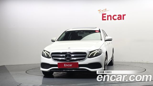 Mercedes-Benz E-Class из Кореи Encar