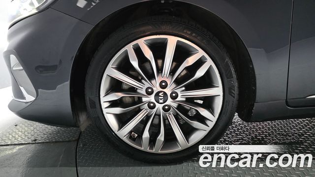 Kia K7 из Кореи Encar