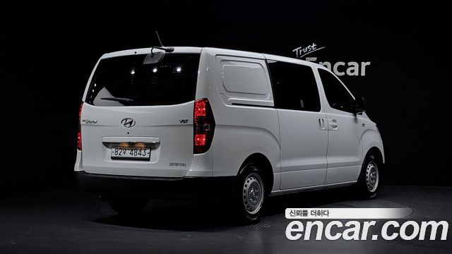 Hyundai Starex Van 5-Seater Style — пробег 117 904 км — фото 2 из 5