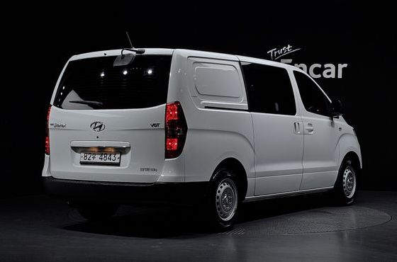 Hyundai Starex Van 5-Seater Style — пробег 117 904 км — фото 2 из 5