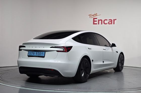 Tesla Model 3 RWD — пробег 27 413 км — фото 2 из 5