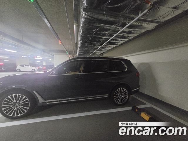 BMW X7 xDrive 40d Design Pure Excellence 7-Seater — пробег 80 817 км — фото 3 из 5