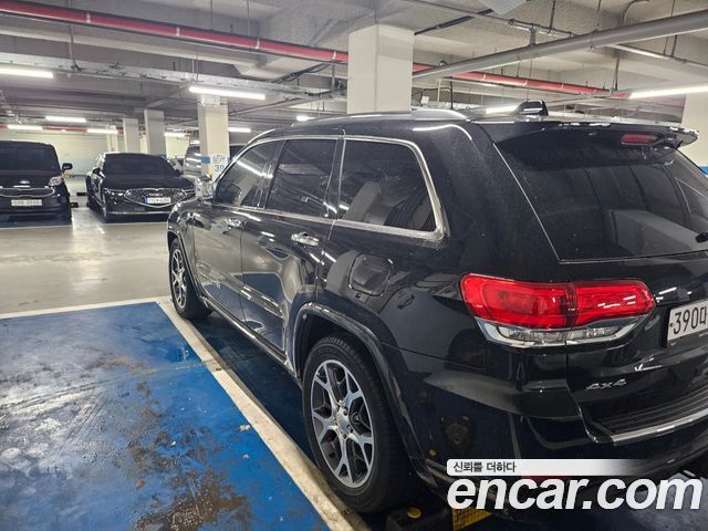 Jeep Cherokee 3.6 Overland WK2 — пробег 45 215 км — фото 2 из 5
