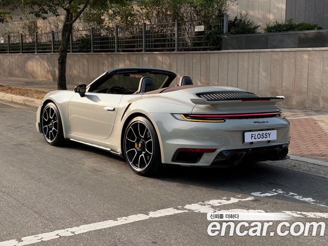 Porsche 911 Turbo S Cabriolet — пробег 15 220 км — фото 2 из 5