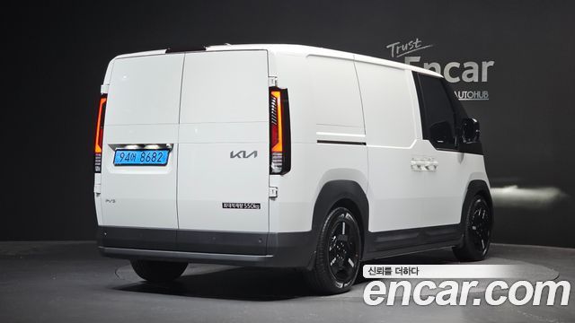 Kia PV5 Cargo Long Range Basic — пробег 640 км — фото 2 из 5