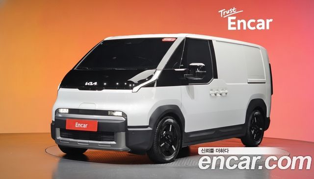 Kia PV5 Cargo Long Range Basic — пробег 640 км — фото 1 из 5