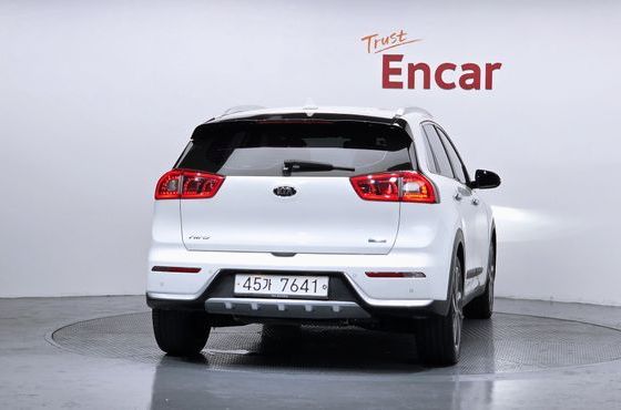 Kia Niro Noblesse — пробег 151 874 км — фото 4 из 5