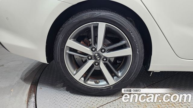 Kia K3 из Кореи Encar