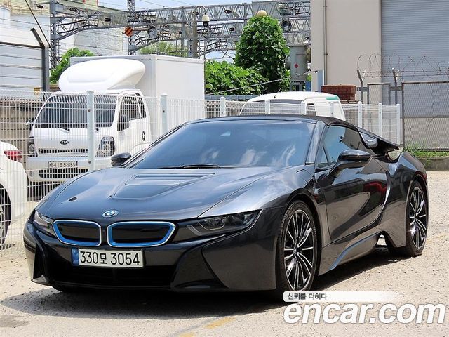 BMW i8 Roadster — пробег 90 333 км — фото 1 из 5