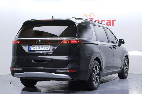 Kia Carnival 9-Seater Prestige — пробег 58 934 км — фото 2 из 5