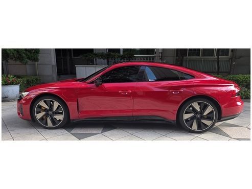 Audi e-tron GT GT quattro Premium — пробег 8 400 км — фото 2 из 5