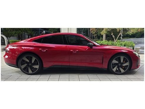 Audi e-tron GT GT quattro Premium — пробег 8 400 км — фото 3 из 5