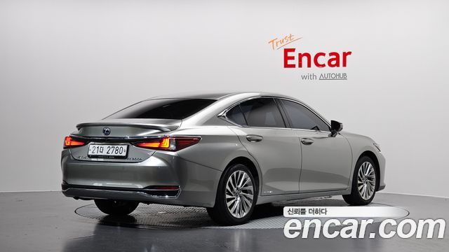 Lexus ES Luxury Plus — пробег 117 425 км — фото 2 из 5