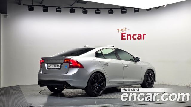 Volvo S60 из Кореи Encar