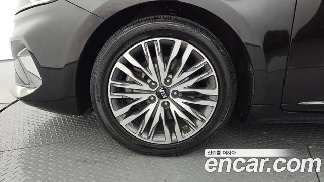 Kia K7 из Кореи Encar