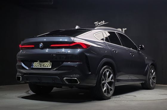 BMW X6 xDrive40d M Sport — пробег 55 881 км — фото 2 из 5