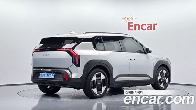 Kia EV3 из Кореи Encar