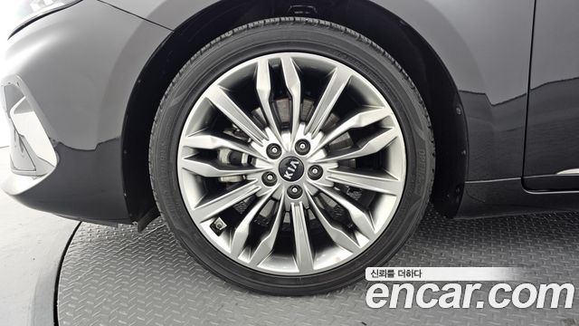 Kia K7 из Кореи Encar