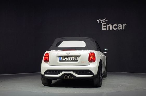Mini Cooper Convertible Seaside Edition 3rd — пробег 62 356 км — фото 4 из 5