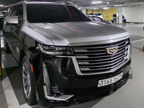 Cadillac Escalade 6.2 Sports Platinum — пробег 61 000 км — фото 2 из 5