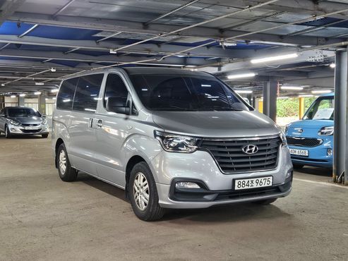 Hyundai Starex Van 3-Seater Smart — пробег 280 981 км — фото 1 из 5