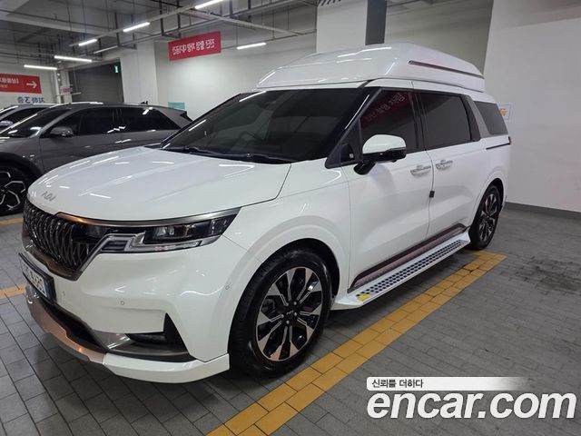 Kia Carnival Diesel 9-Seater Hi-Limousine Signature — пробег 71 155 км — фото 1 из 5