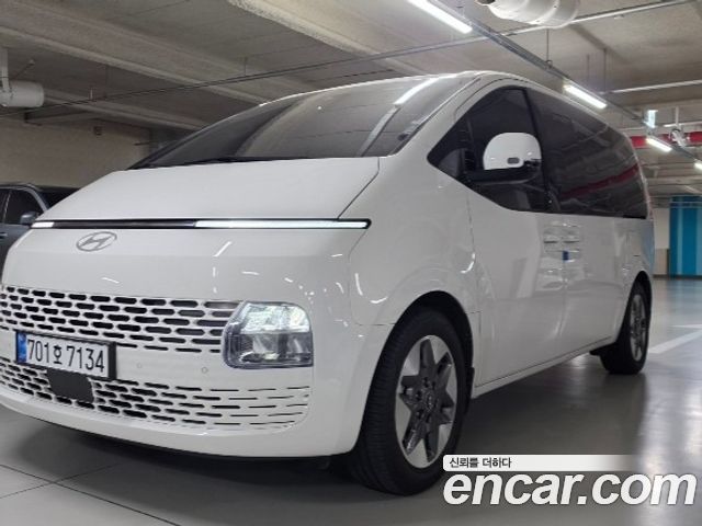 Hyundai Staria Tourer 11-Seater Modern — пробег 11 000 км — фото 5 из 5