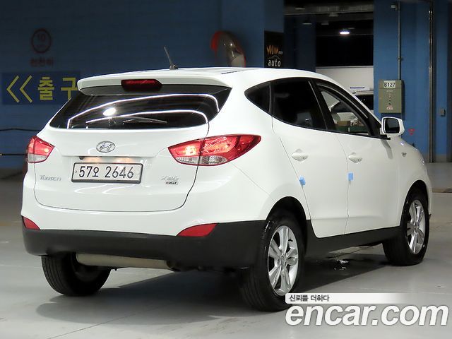 Hyundai Tucson Diesel 2WD X20 Deluxe — пробег 175 566 км — фото 4 из 5