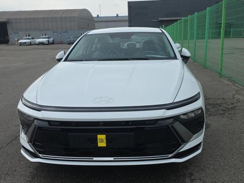 Hyundai Sonata 1.6 Turbo S — пробег 4 км — фото 1 из 5