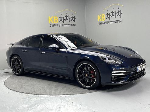 Porsche Panamera 4.0 GTS — пробег 45 485 км — фото 1 из 5