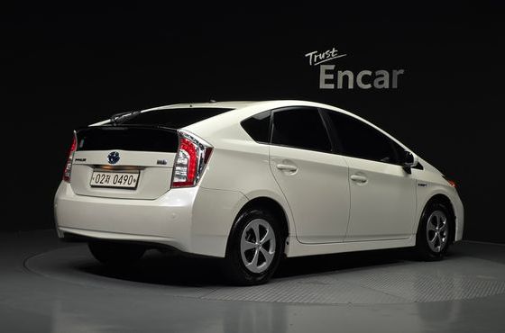 Toyota Prius 1.8 E — пробег 136 232 км — фото 2 из 5