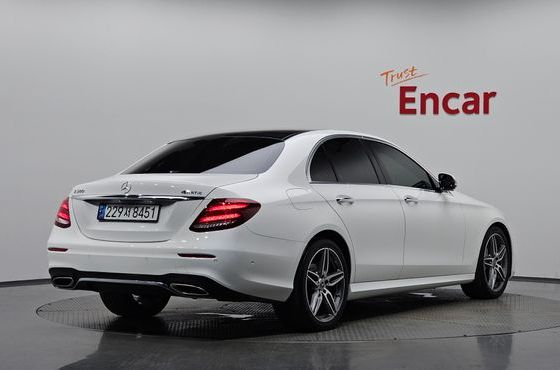 Mercedes-Benz E-Class E300 AMG Line — пробег 86 019 км — фото 2 из 5