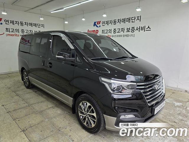 Hyundai Starex Urban 9-Seater Exclusive — пробег 98 121 км — фото 3 из 5