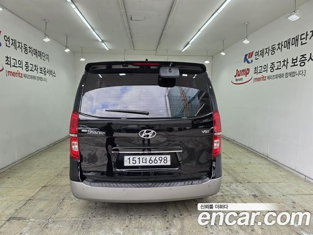 Hyundai Starex Urban 9-Seater Exclusive — пробег 98 121 км — фото 4 из 5