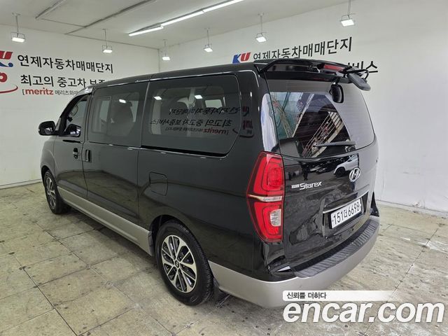 Hyundai Starex Urban 9-Seater Exclusive — пробег 98 121 км — фото 5 из 5