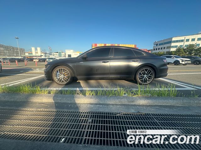 Volkswagen Arteon 2.0 TDI Prestige — пробег 278 000 км — фото 3 из 5