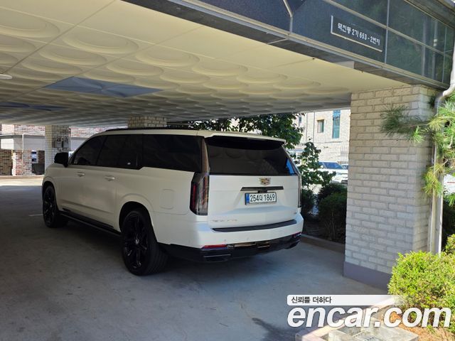 Cadillac Escalade 6.2 ESV ESV Sports Platinum — пробег 7 244 км — фото 2 из 5