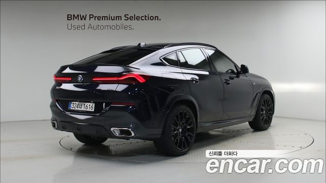 BMW X6 xDrive40i M Sport — пробег 12 825 км — фото 4 из 5
