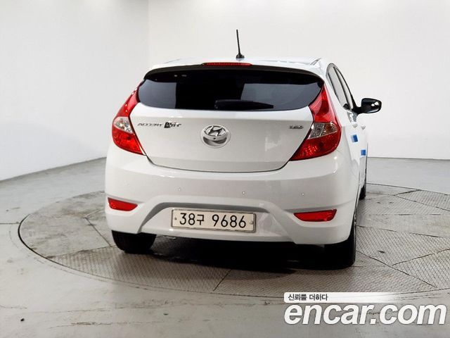 Hyundai Accent из Кореи Encar