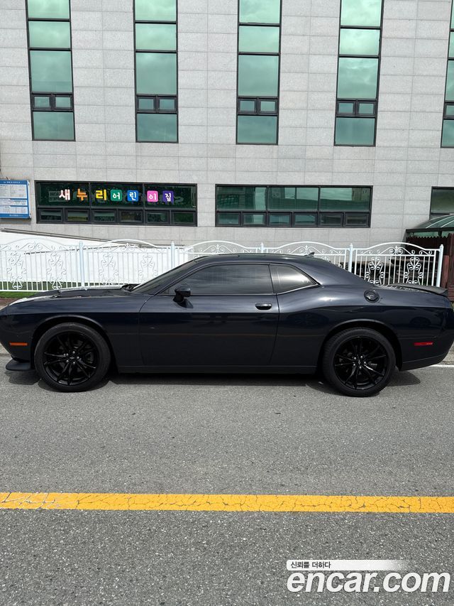 Dodge Challenger 3.6 — пробег 58 000 км — фото 3 из 5