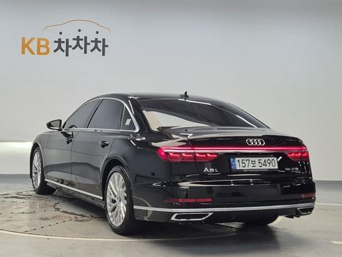 Audi A8 55 TFSI Quattro LWB — пробег 45 287 км — фото 2 из 5