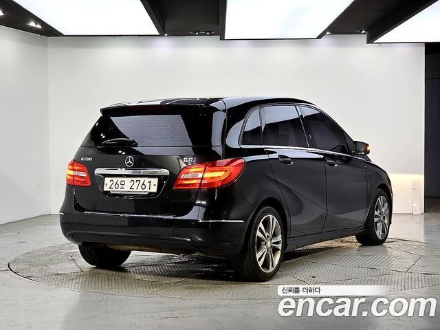 Mercedes-Benz B-Class B200 CDI Blue efficiency Sport pack — пробег 99 000 км — фото 4 из 5