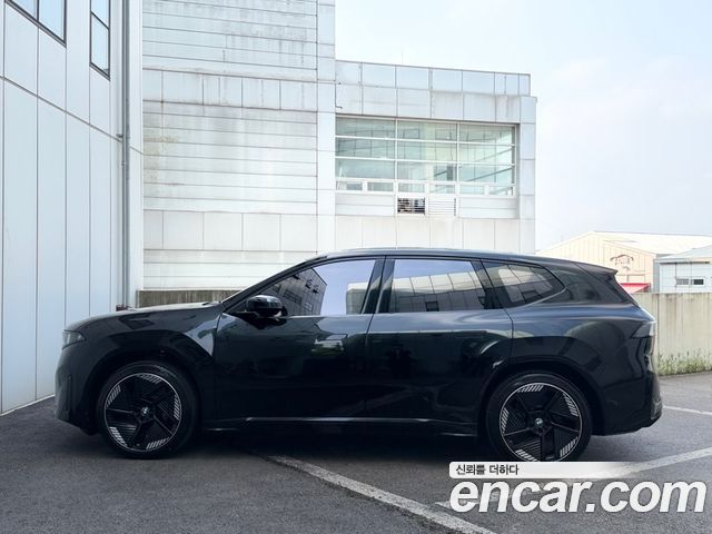 BMW iX3 M Sports — пробег 1 100 км — фото 2 из 5