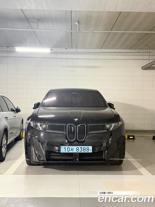 BMW iX3 M Sports — пробег 1 100 км — фото 5 из 5