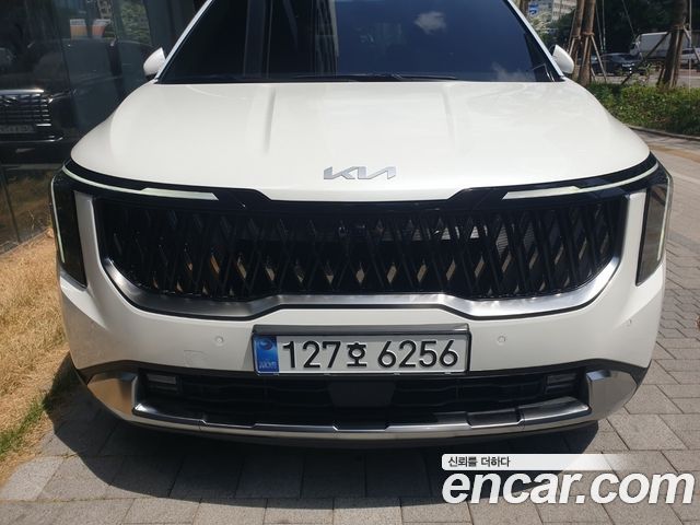 Kia Carnival HEV 9seater Signature — пробег 5 780 км — фото 2 из 5