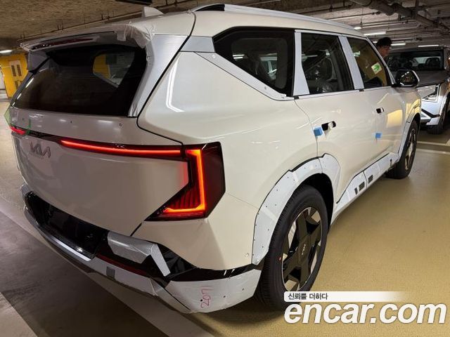 Kia EV5 Long Range 2WD Earth — пробег 5 км — фото 5 из 5