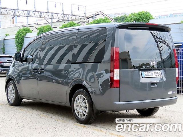 Hyundai Staria L3.5 Cargo 5-Seater Modern — пробег 2 311 км — фото 3 из 5
